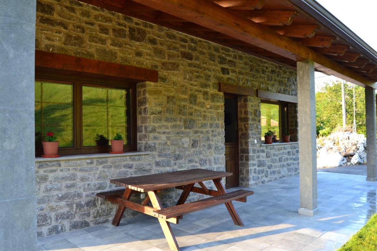Ruiloba II Ribadesella Exterior foto